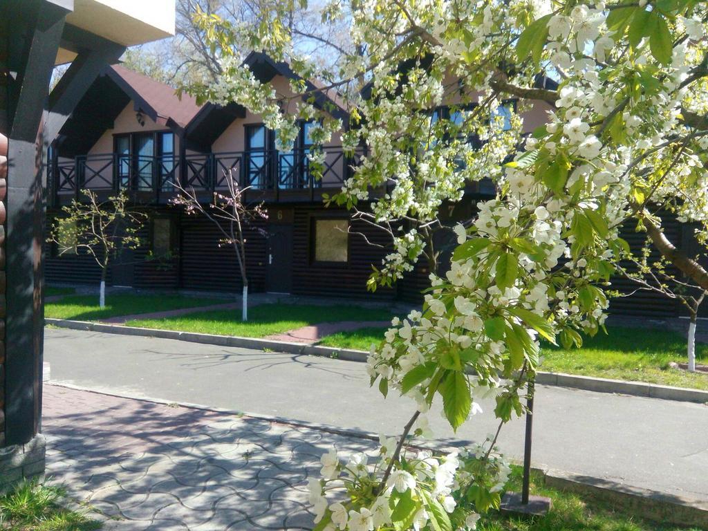 Chervona Kalina Hotell Kiev Eksteriør bilde