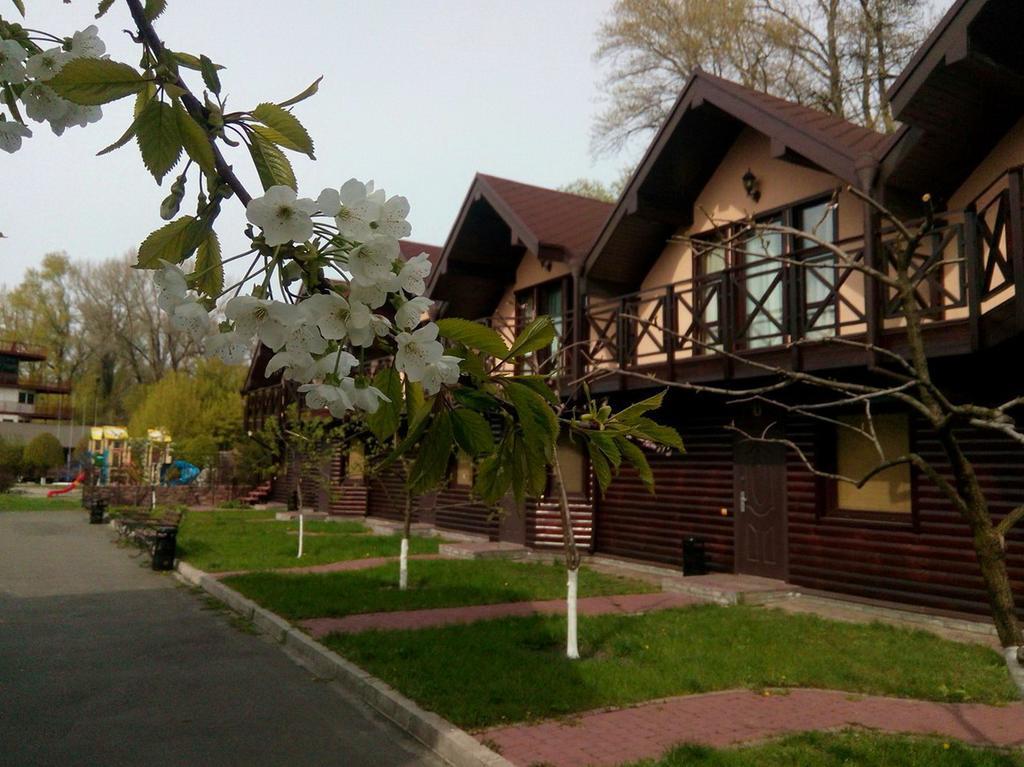 Chervona Kalina Hotell Kiev Eksteriør bilde
