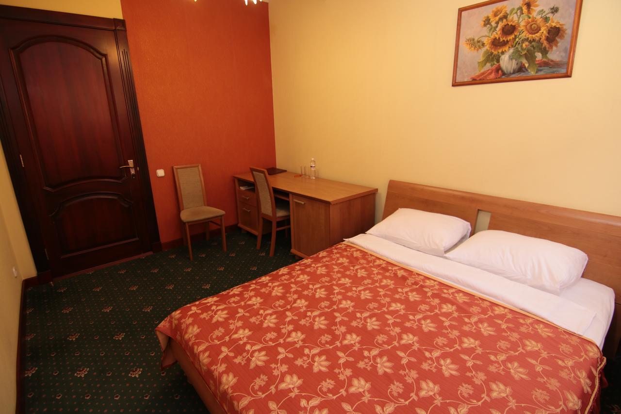 Chervona Kalina Hotell Kiev Eksteriør bilde
