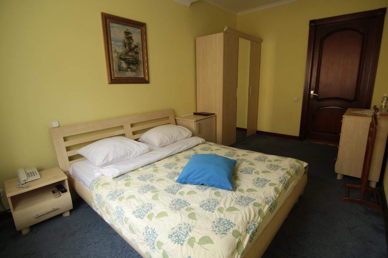 Chervona Kalina Hotell Kiev Eksteriør bilde